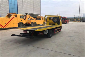 长武非事故拖车